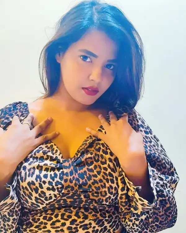 Sakshi vip call girls in Visakhapatnam